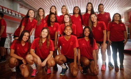 Retorno do Flamengo ao vôlei feminino e história do time.