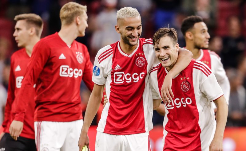 Hakim Ziyech e Nicolas Tagliafico do Ajax