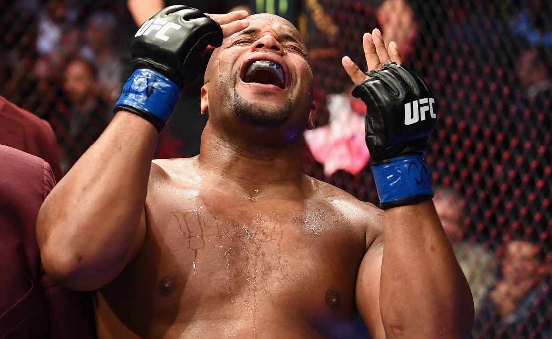 Daniel Cormier é campeão dos pesados do UFC