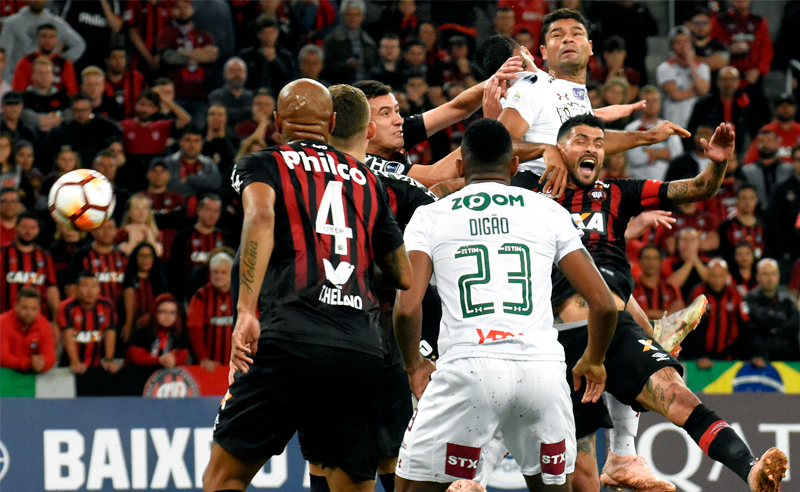 Furacão imbatível em casa