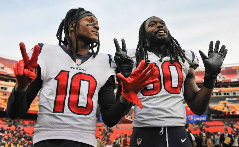 DeAndre Hopkins e Jadeveon Clowney dos Houston Texans