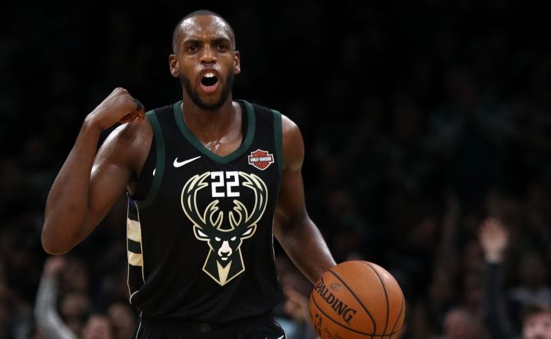 Khris Middleto dos Milwaukee Bucks