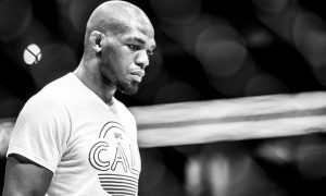 Jon Jones se prepara antes do UFC 214