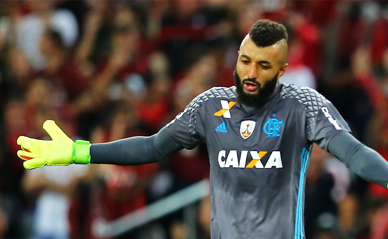 Muralha fica ou cai?