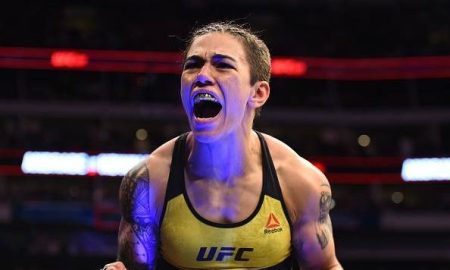 Jessica Andrade comemora vitória por nocaute no UFC 228