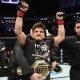 Henry Cejudo manteve cinturão dos moscas do UFC contra TJ Dillashaw em evento no Brooklyn, Nova York (EUA)