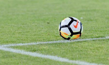 Um close-up na bola de futebol Nike. Fotógrafo: David Madison/Getty Images