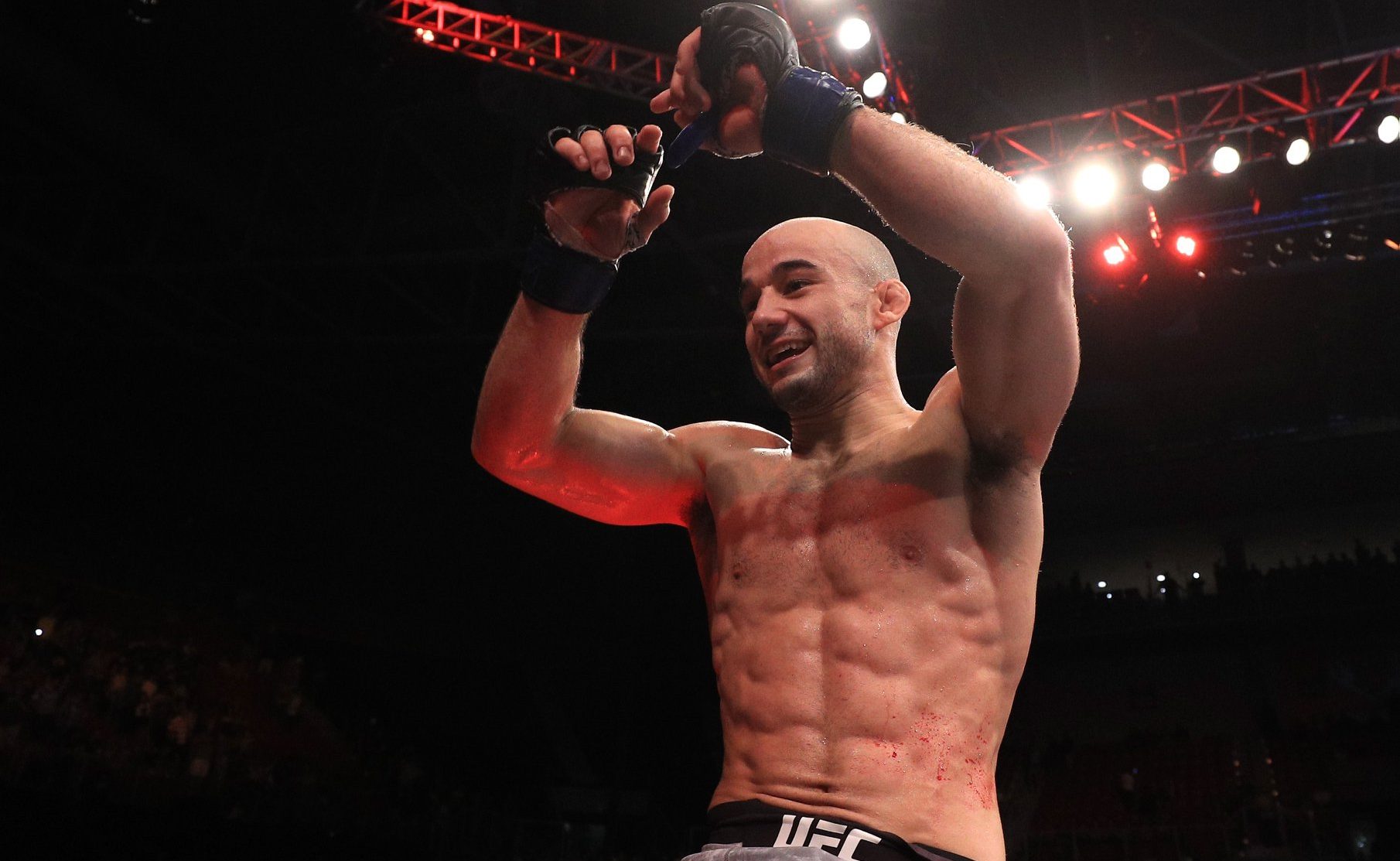 Marlon Moraes finalizou Raphael Assunção na luta principal do UFC Fortaleza