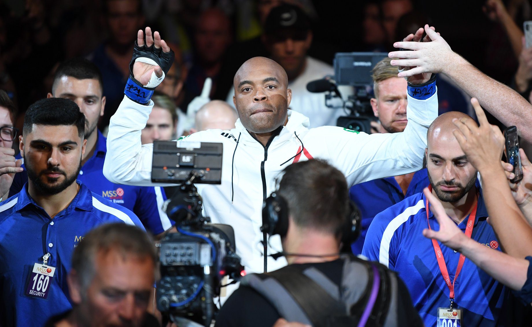 Anderson Silva é ex-campeão dos médios do UFC