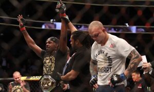 Jon Jones venceu Anthony Smith na decisão dos juízes pelo UFC 235