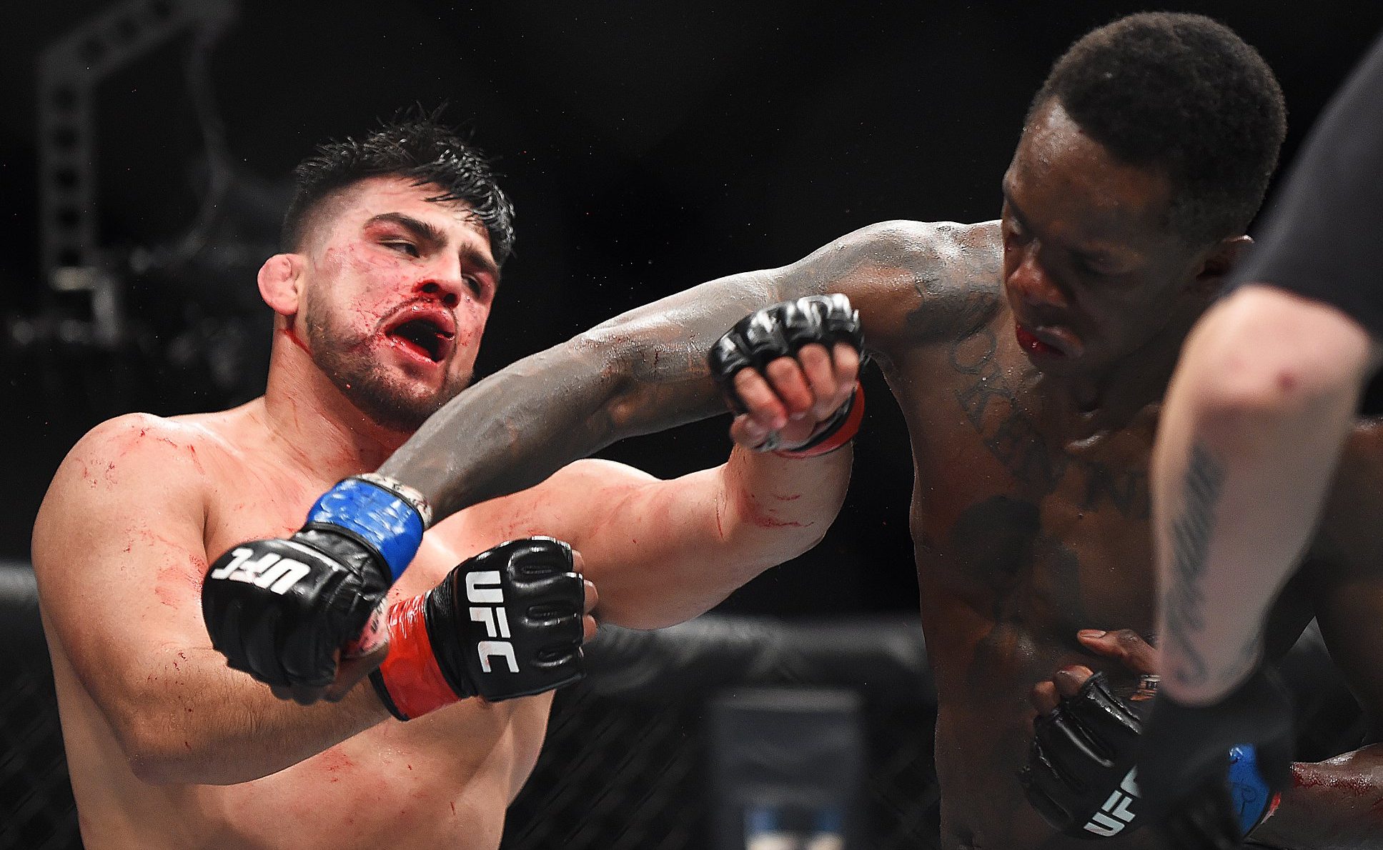 Kelvin Gastelum e Israel Adesanya fizeram a co-luta principal do UFC 236