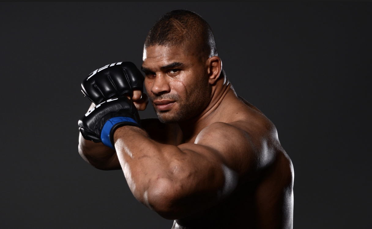 Alistair Overeem encara Aleksei Oleinik no UFC Russia