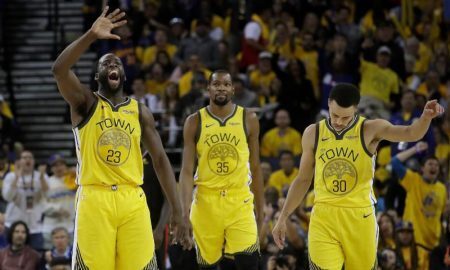 Draymond Green, Kevin Durant, and guard Stephen Curry dos Golden State Warriors