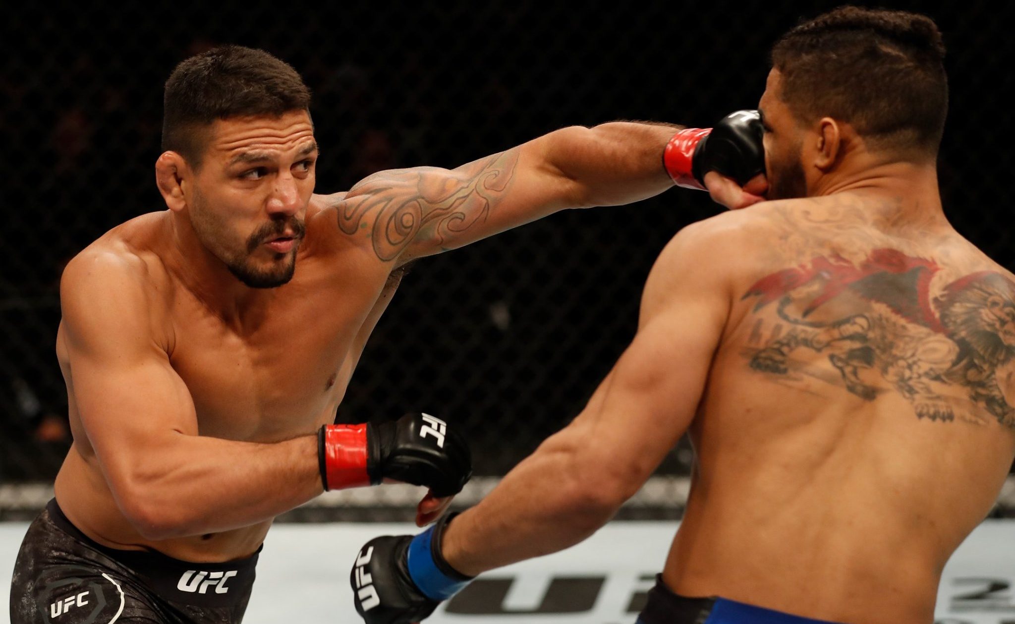 Rafael Dos Anjos venceu Kevin Lee por finalização no UFC Rochester