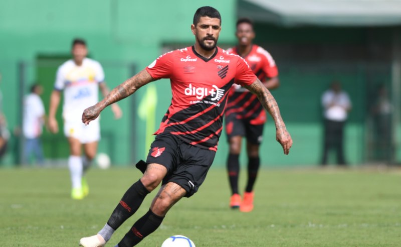 Lucho González do Athletico-PR