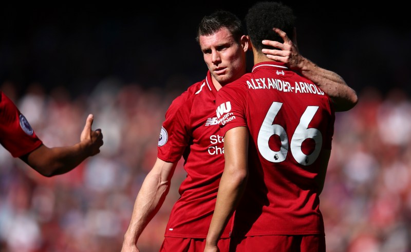 James Milner e Trent Alexander-Arnold do Liverpool