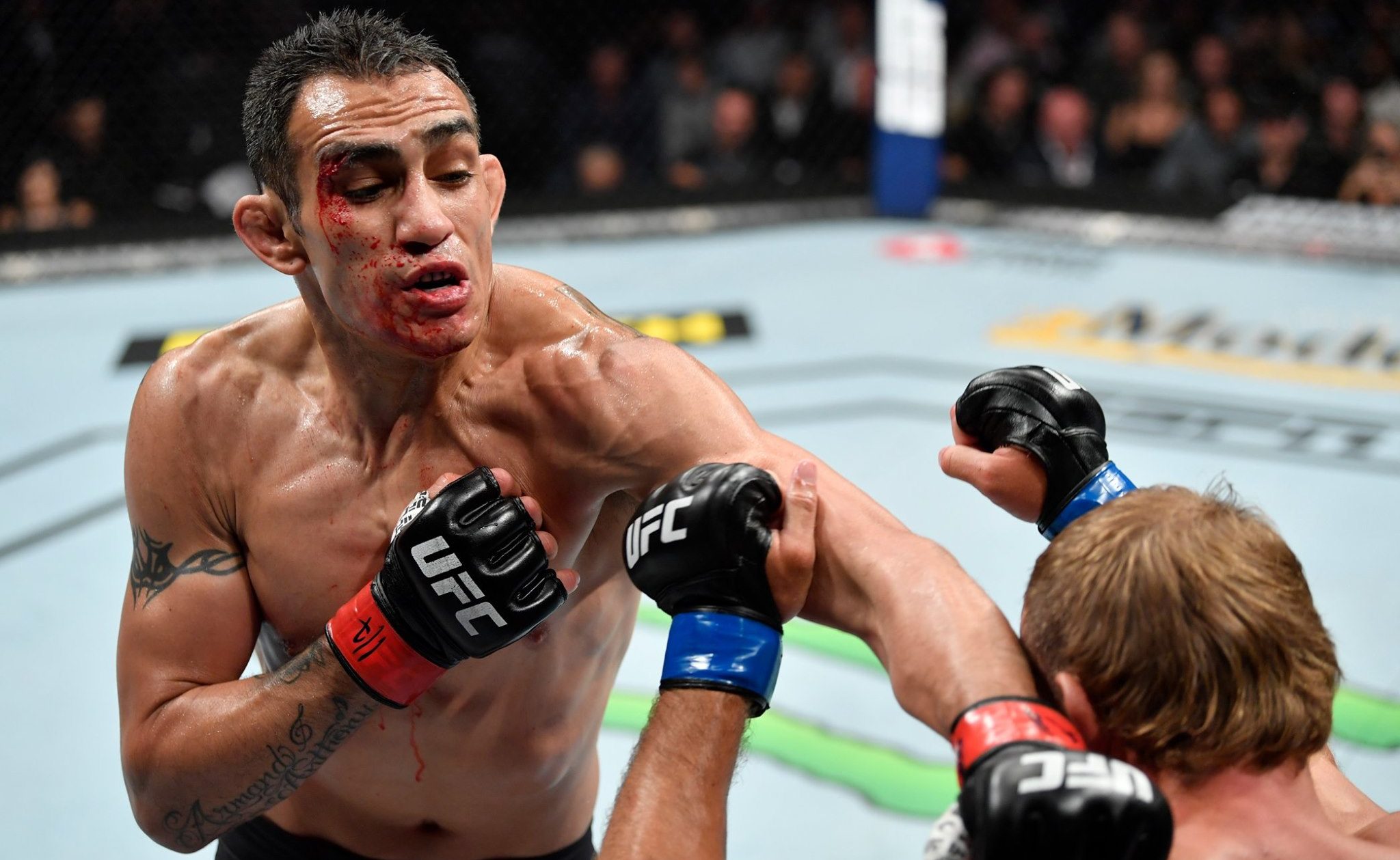 Tony Ferguson é atleta peso-leve do UFC