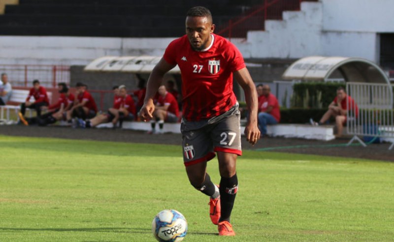 Jogador do Botafogo-SP