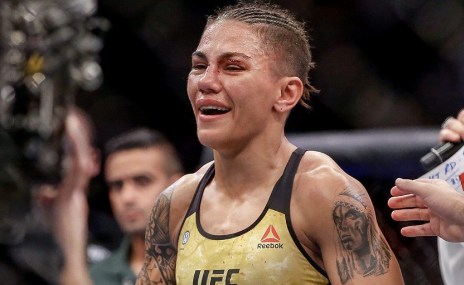 Jéssica Andrade é campeã peso palha do UFC