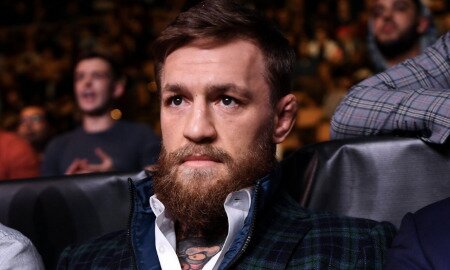 Conor McGregor é ex-campeão dos leves do UFC