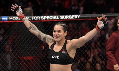 Amanda Nunes é a primeira mulher da história a deter dois cinturões do UFC