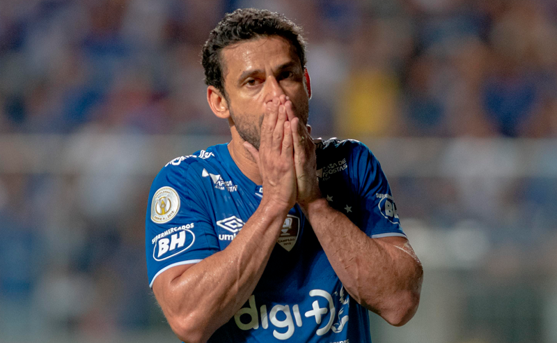 Em má-fase, Fred não consegue ser o artilheiro que o Cruzeiro precisa