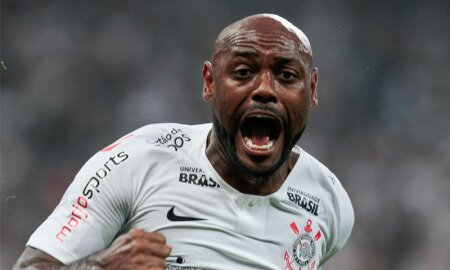 Com Vagner Love entre os titulares, Corinthians espera um bom resultado contra a Chapecoense nesta quarta-feira em jogo válido pela 21ª rodada do Brasileirão