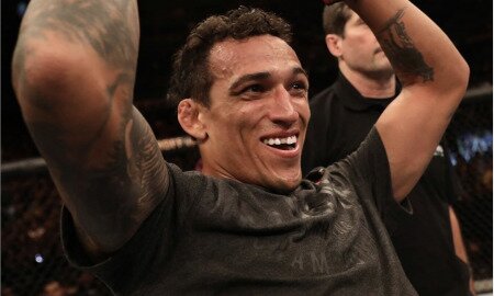 Charles Oliveira é lutador peso leve do UFC