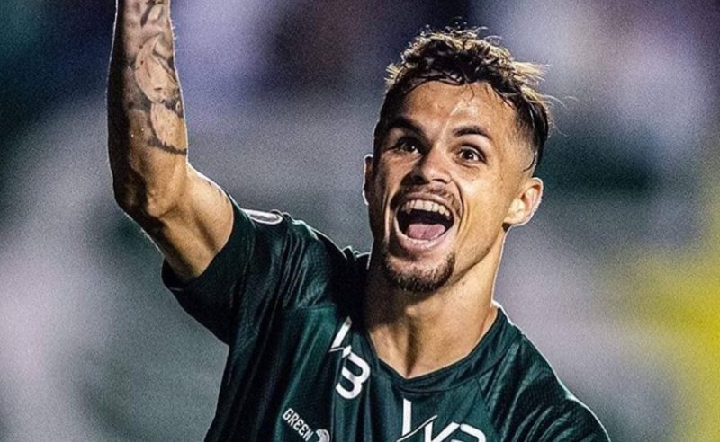 Jogador do Goiás