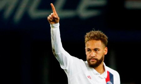 Quieto e decisivo, Neymar busca paz em Paris