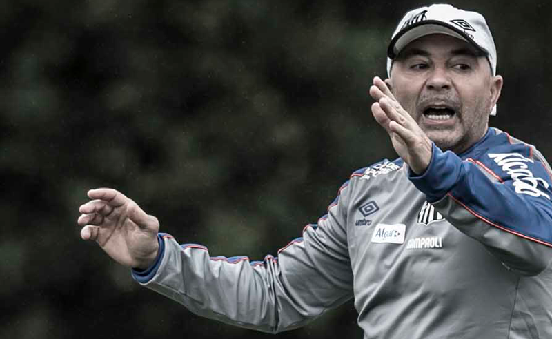 Sem acordo com o Santos, Jorge Sampaoli deixa a Vila Belmiro