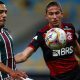 Gilberto do Fluminense e Felipe Luis do Flamengo