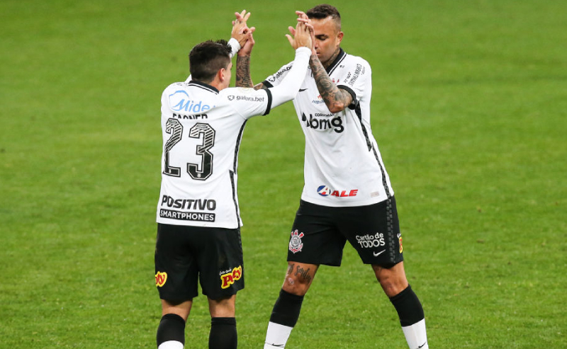 Fagner e Luan do Corinthians