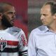 Dani Alves do São Paulo e Rogerio Ceni do Flamengo