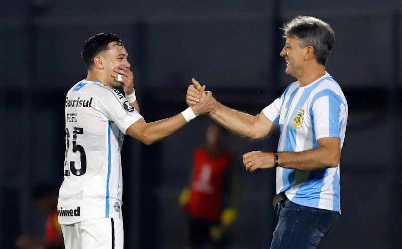 Pepê e Renato Gaúcho do Grêmio