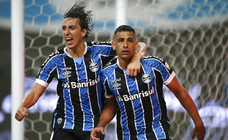 Geromel e Diego Souza do Grêmio