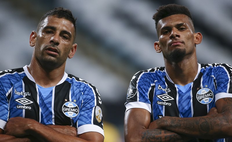 Rodrigues e Diego de Souza do Grêmio