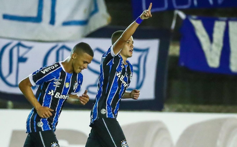 Darlan e Pedro Lucas do Grêmio