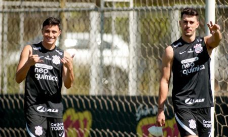 Gustavo Mantuan e Danilo Avelar do Corinthians