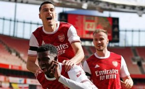 Time do Arsenal celebra Gol EPL