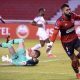 Gabigol comemora em LDU x Flamengo