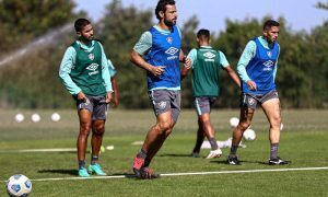 Fred no treino do Fluminense antes do jogo com o Athletico-PR no Brasileirão 2021