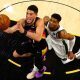 Devin Booker e Giannis Antetokounmpo no jogo 5 das finais da NBA 2021