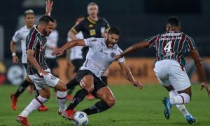 Lance de Fluminense x Atlético-MG, jogo de ida das quartas de final da Copa do Brasil 2021