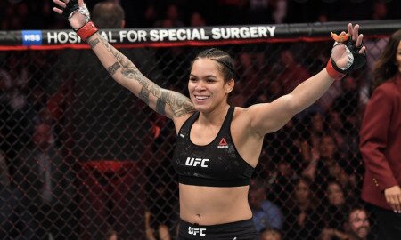 Amanda Nunes é campeã dupla do UFC