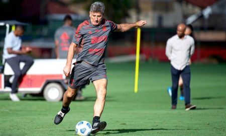 Renato Gaúcho em treino do Flamengo no Brasileirão 2021