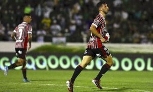 Calleri, do São Paulo, marca o primeiro gol da equipe no Paulistão 2022