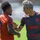 Marinho e Paulo Sousa em treino do Flamengo