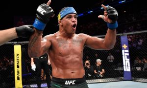 Odds UFC 273: Durinho x Chimaev - Gilbert Durinho é lutador peso meio-médio do UFC