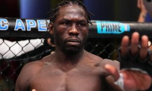 Jared Cannonier é atleta peso-médio do UFC